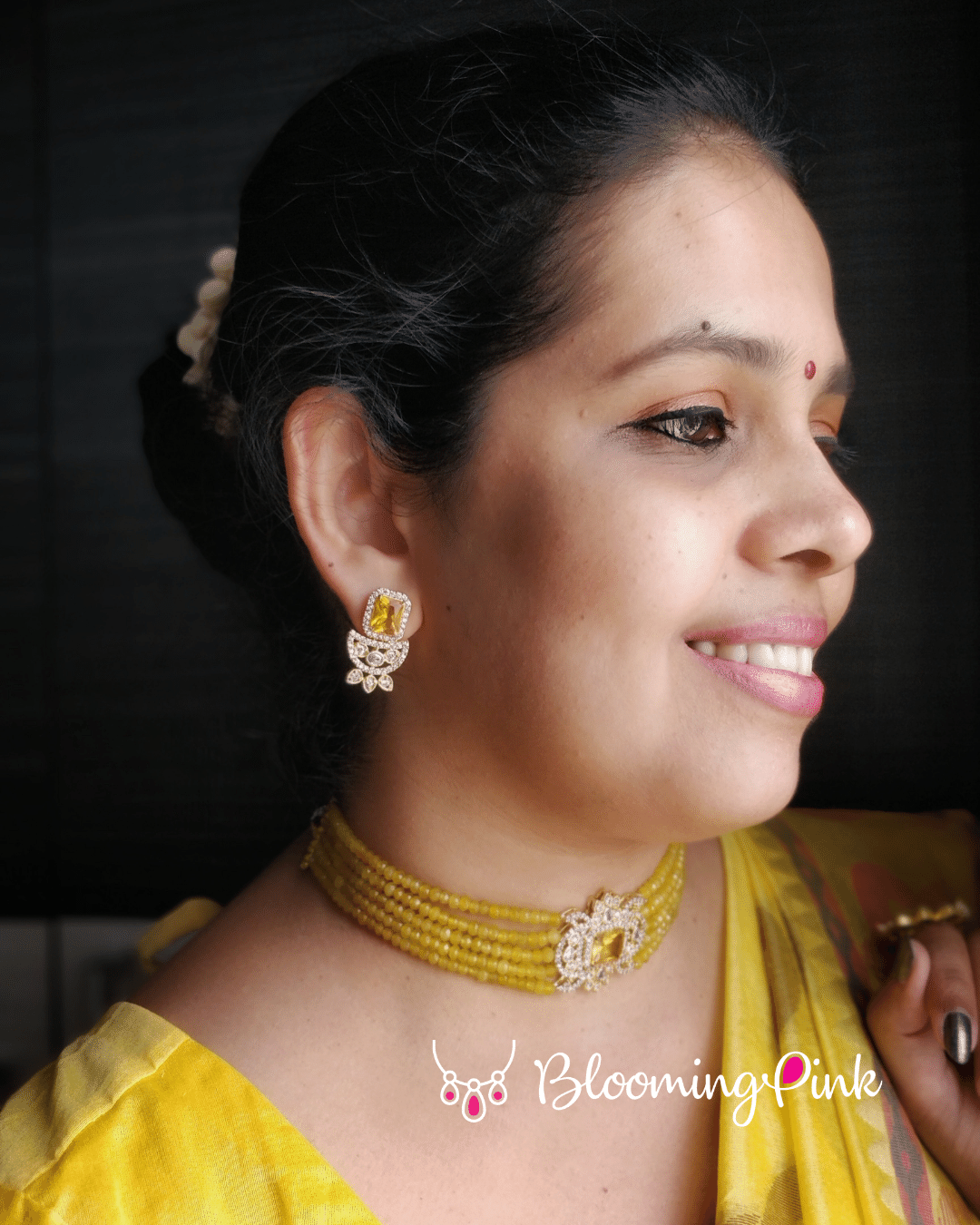 Manavathi Choker