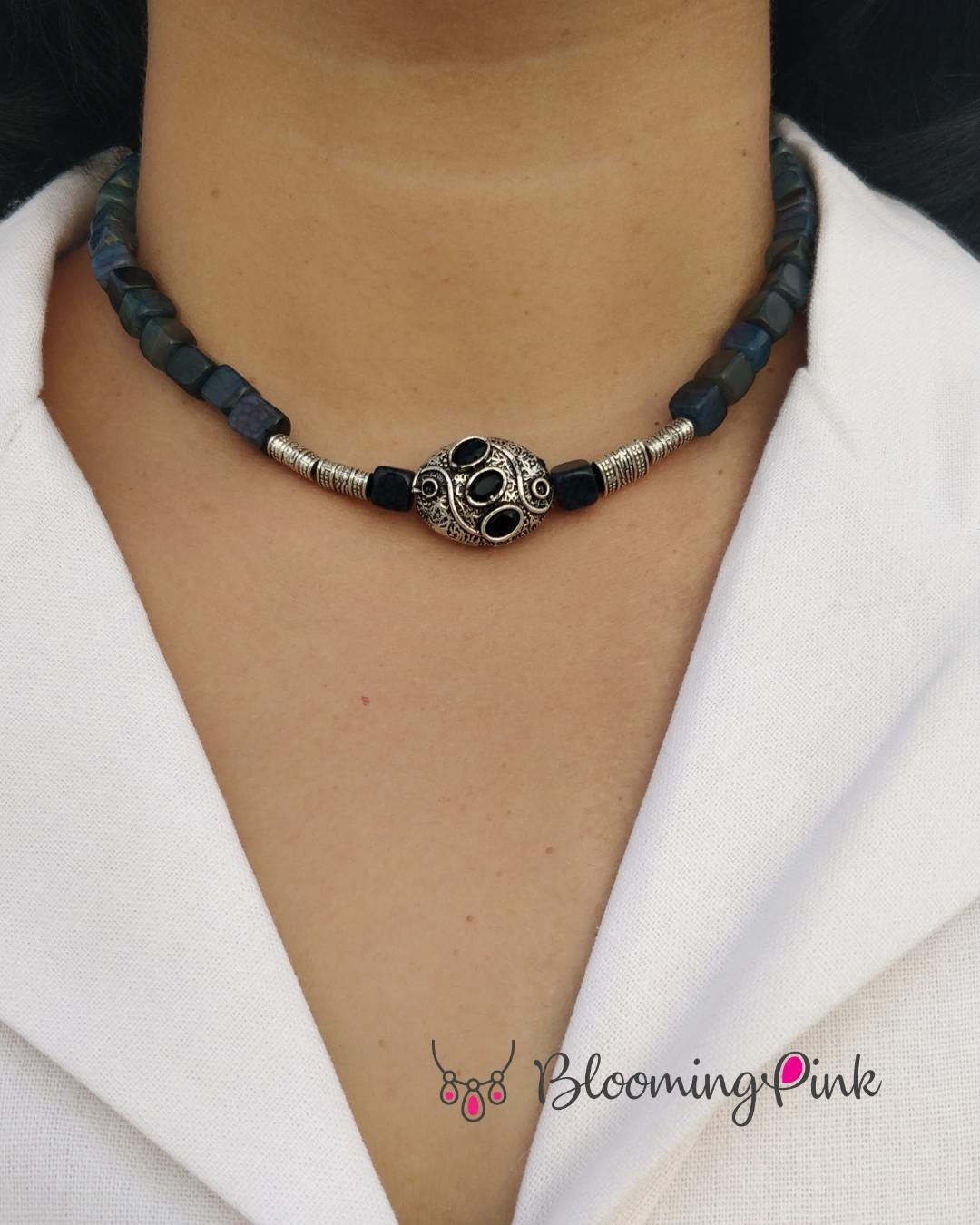 Grey Square Agates Short Necklace
