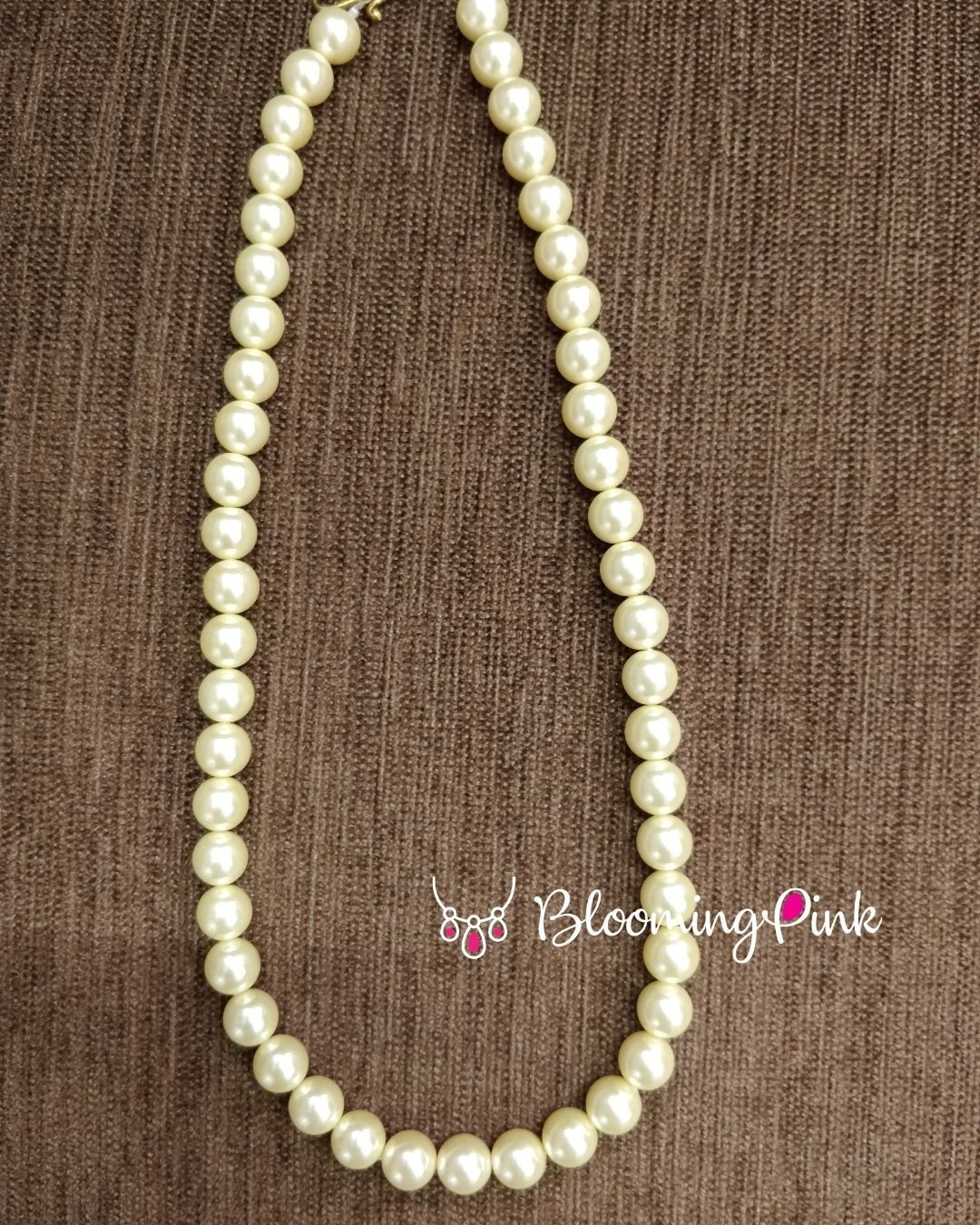 Dahlia - Classic Pearl Necklace