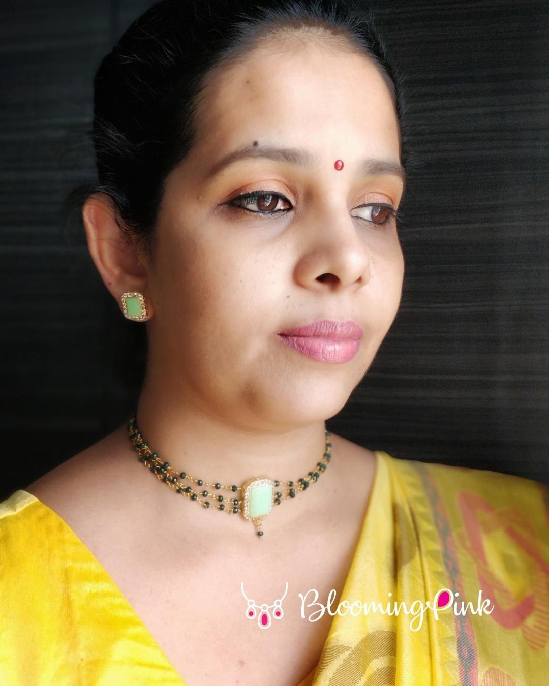 Pearl Strings Choker