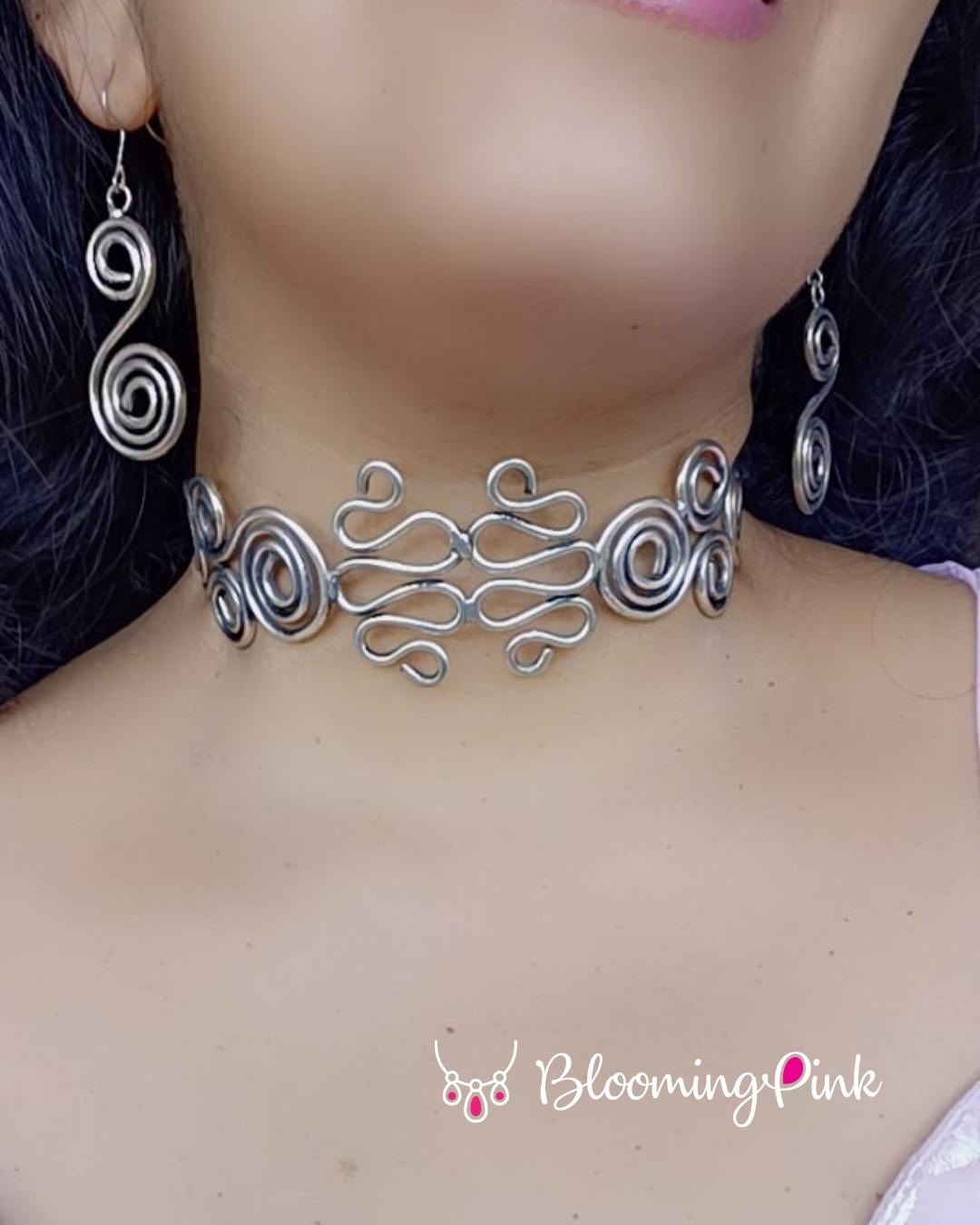Stylish Antique Choker