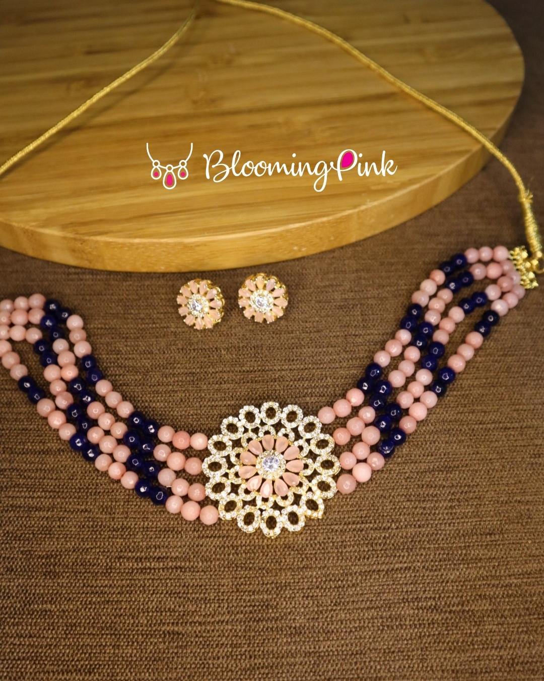 Samanwaya Agates Choker