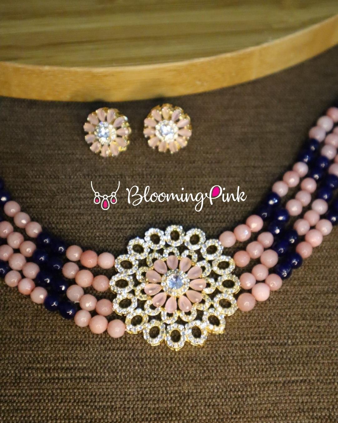 Samanwaya Agates Choker