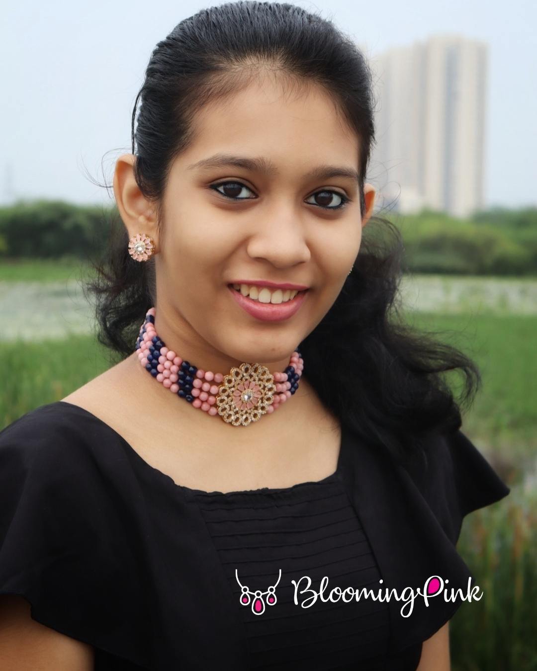 Samanwaya Agates Choker