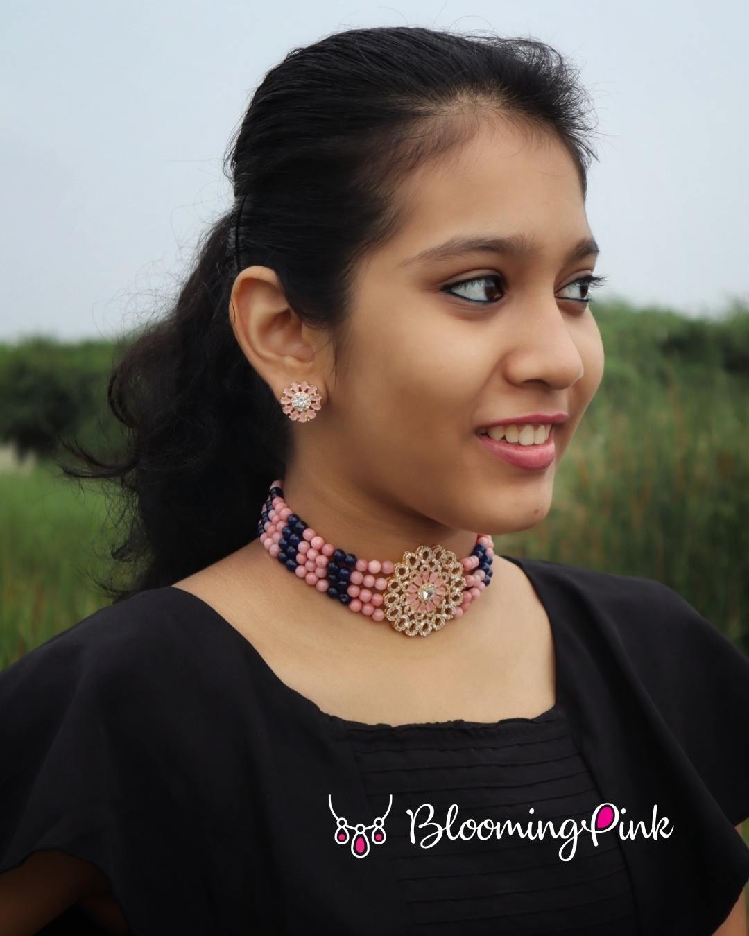 Samanwaya Agates Choker