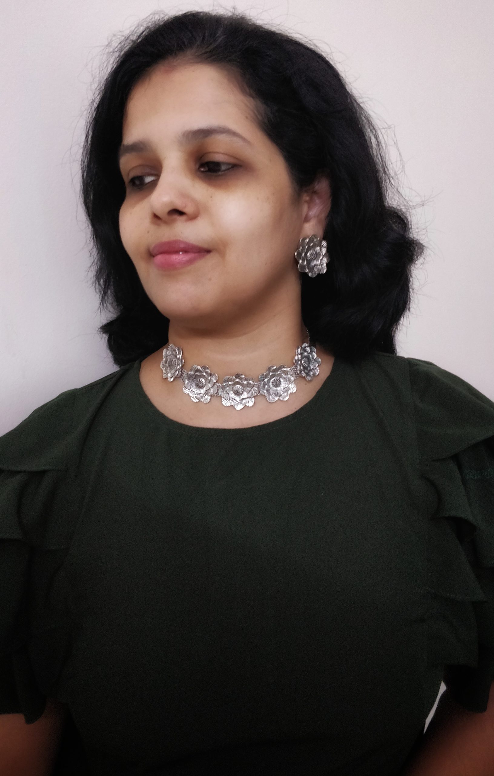 Silver Flower Choker