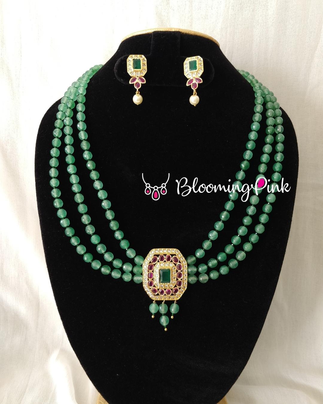 Sahana Kemp Agates Necklace