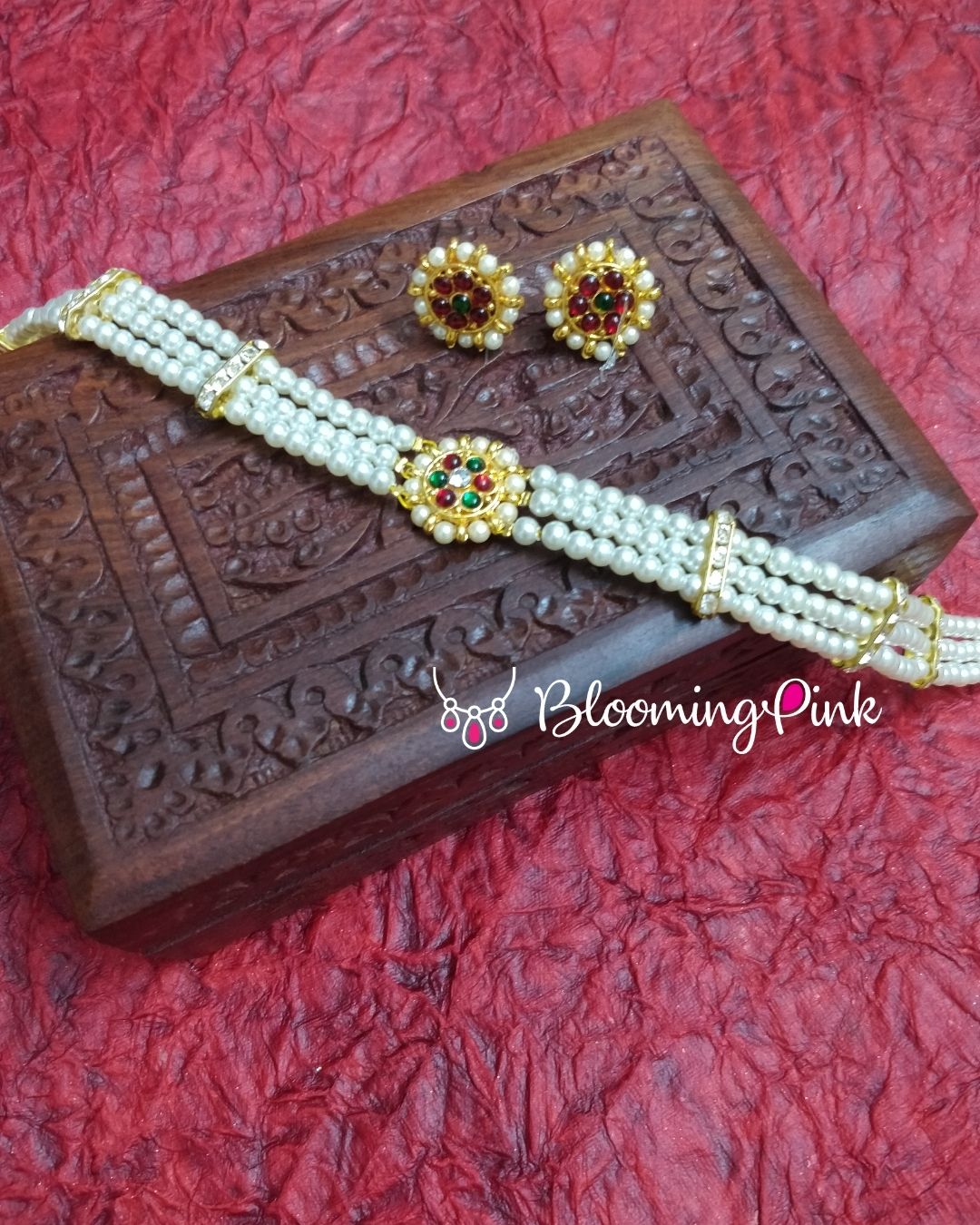 White Beads Kemp Choker