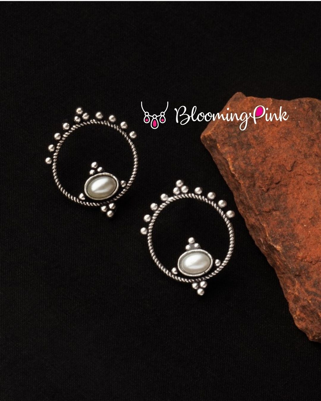 Ring Studs