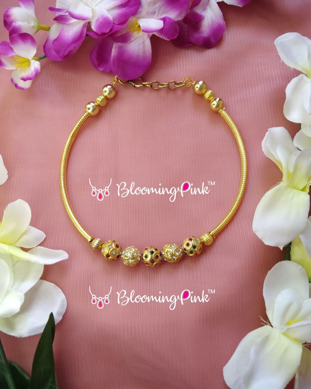 Golden Hasli Paachi Neck Cuff