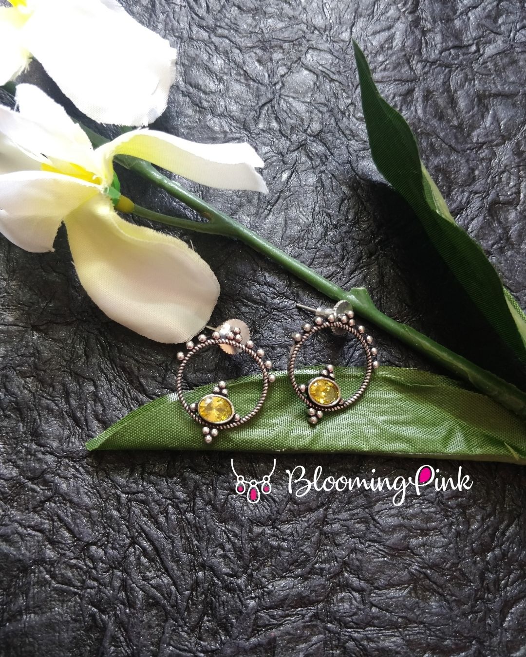 Ring Studs