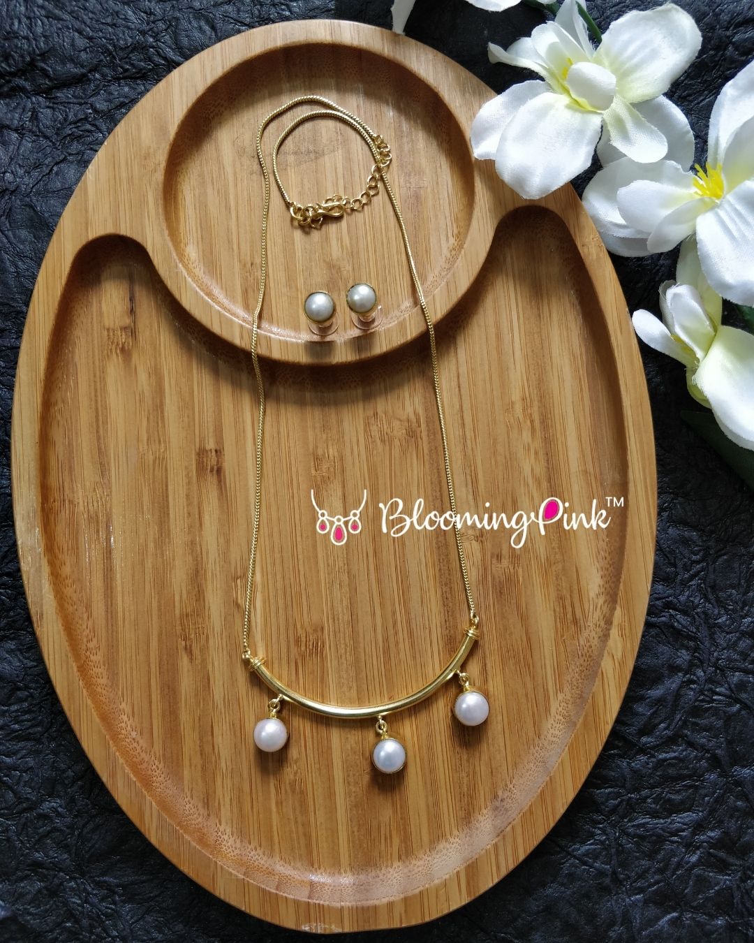 3 Dots Pearl Set