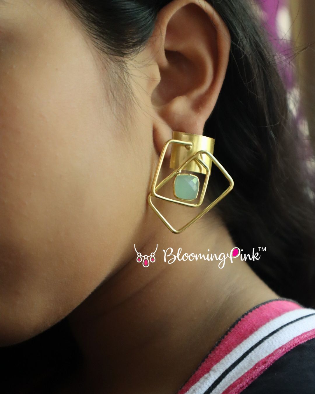 Entangled Studs