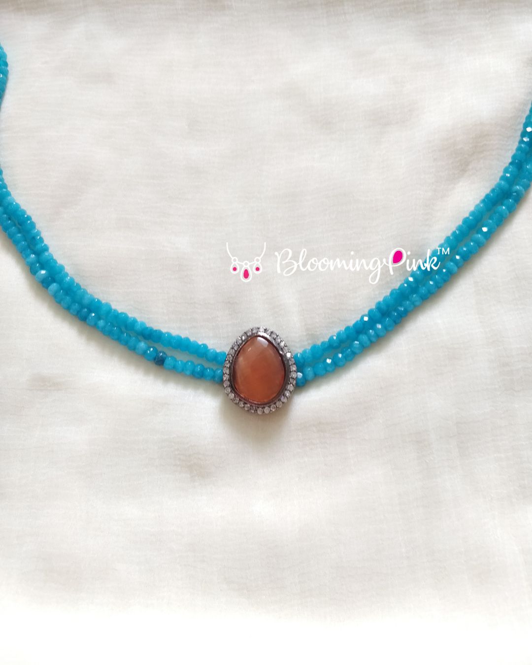 Hina Agates Short Necklace
