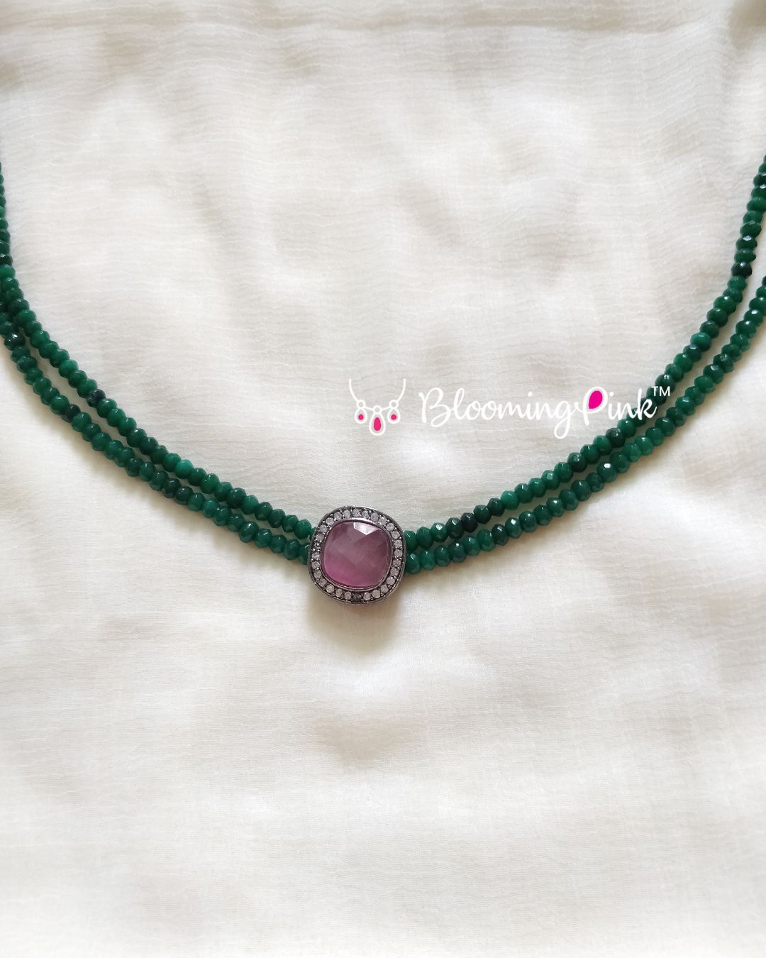 Hina Agates Short Necklace