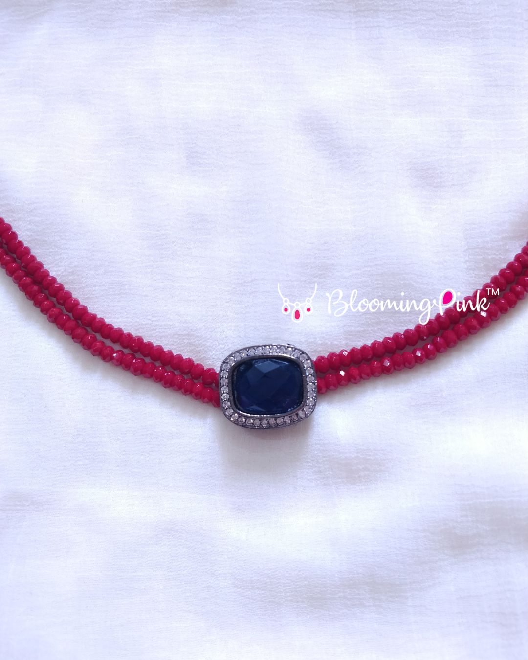 Hina Agates Short Necklace