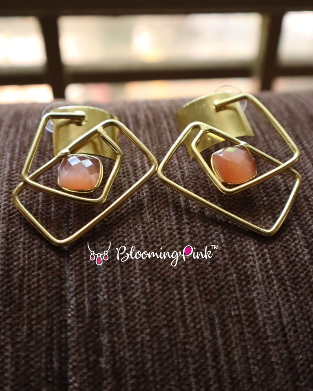 Entangled Studs