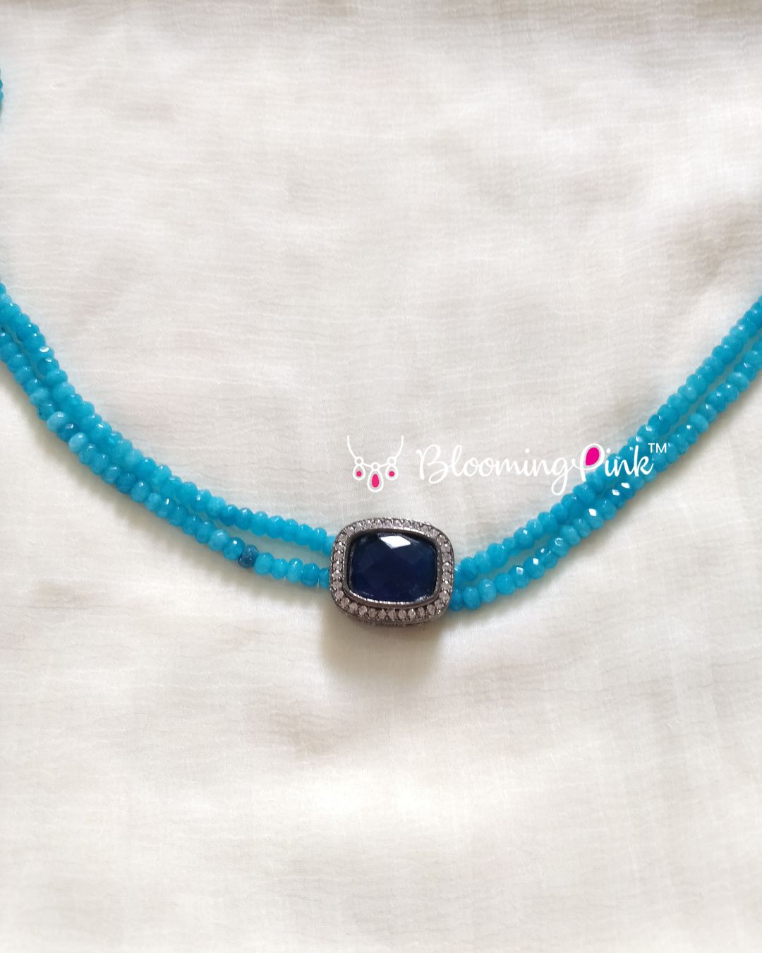 Hina Agates Short Necklace