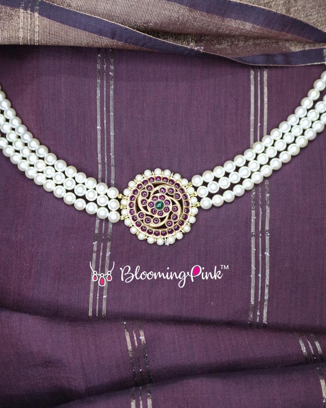 Lakshana Pearl Choker
