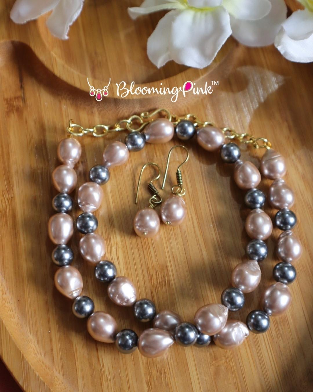 Vanesa Pearl Chain Set
