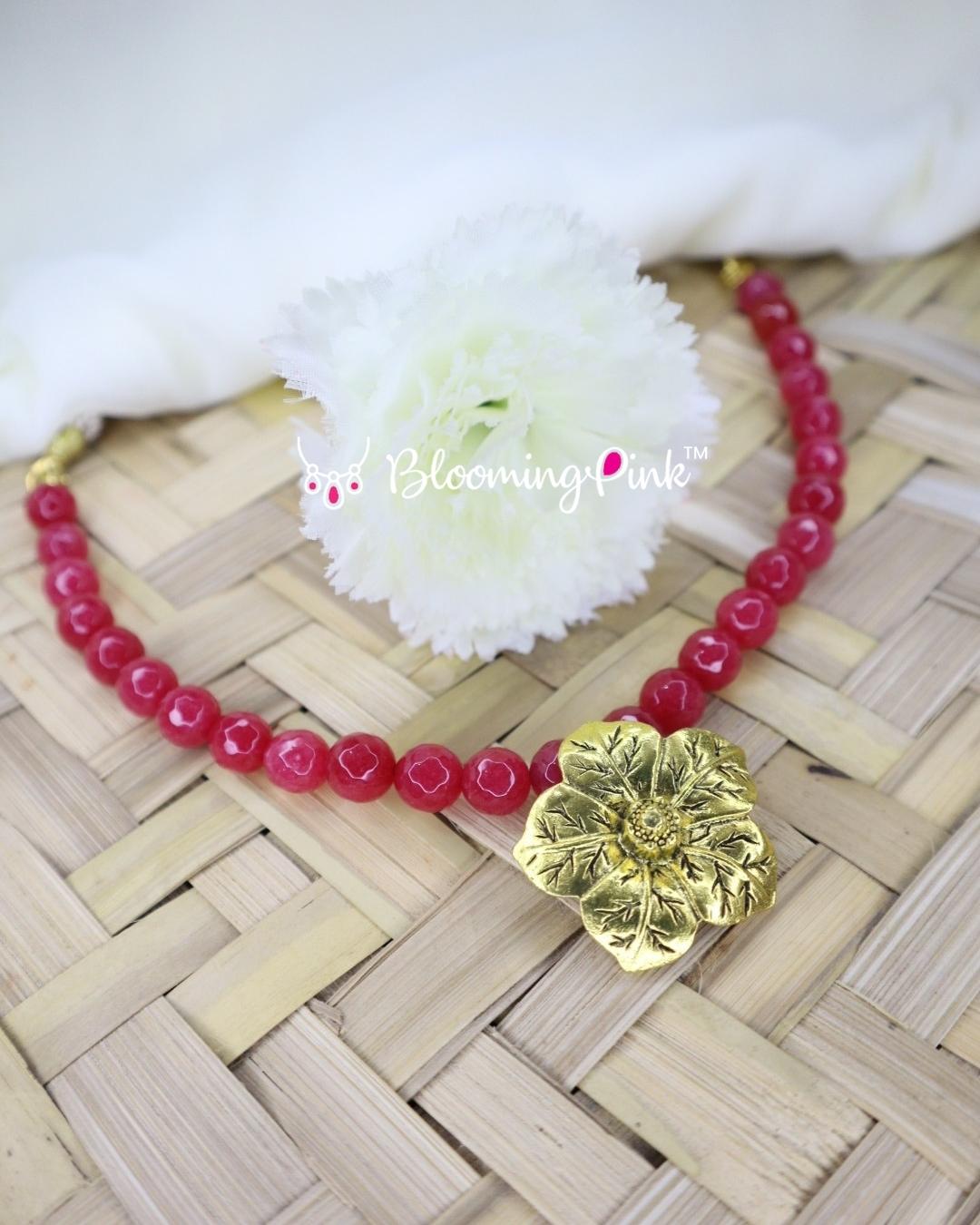 Kusumam Short Necklace