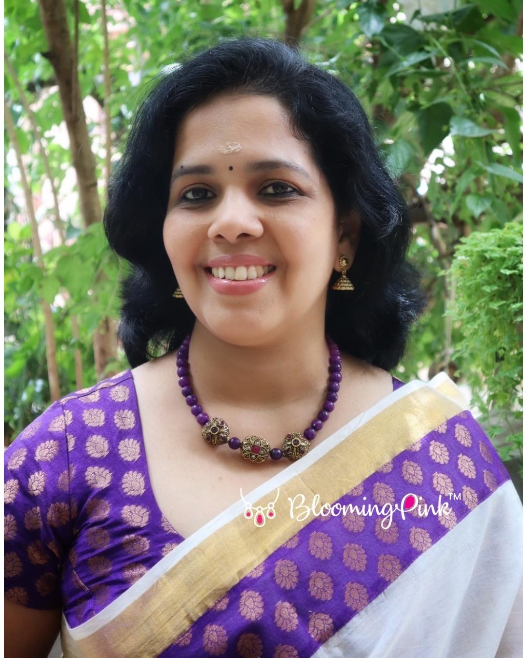 Vaadamalli Short Necklace