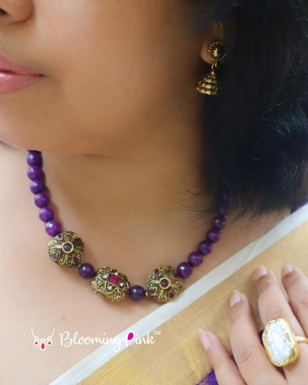 Vaadamalli Short Necklace