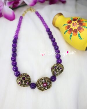 Vaadamalli Short Necklace