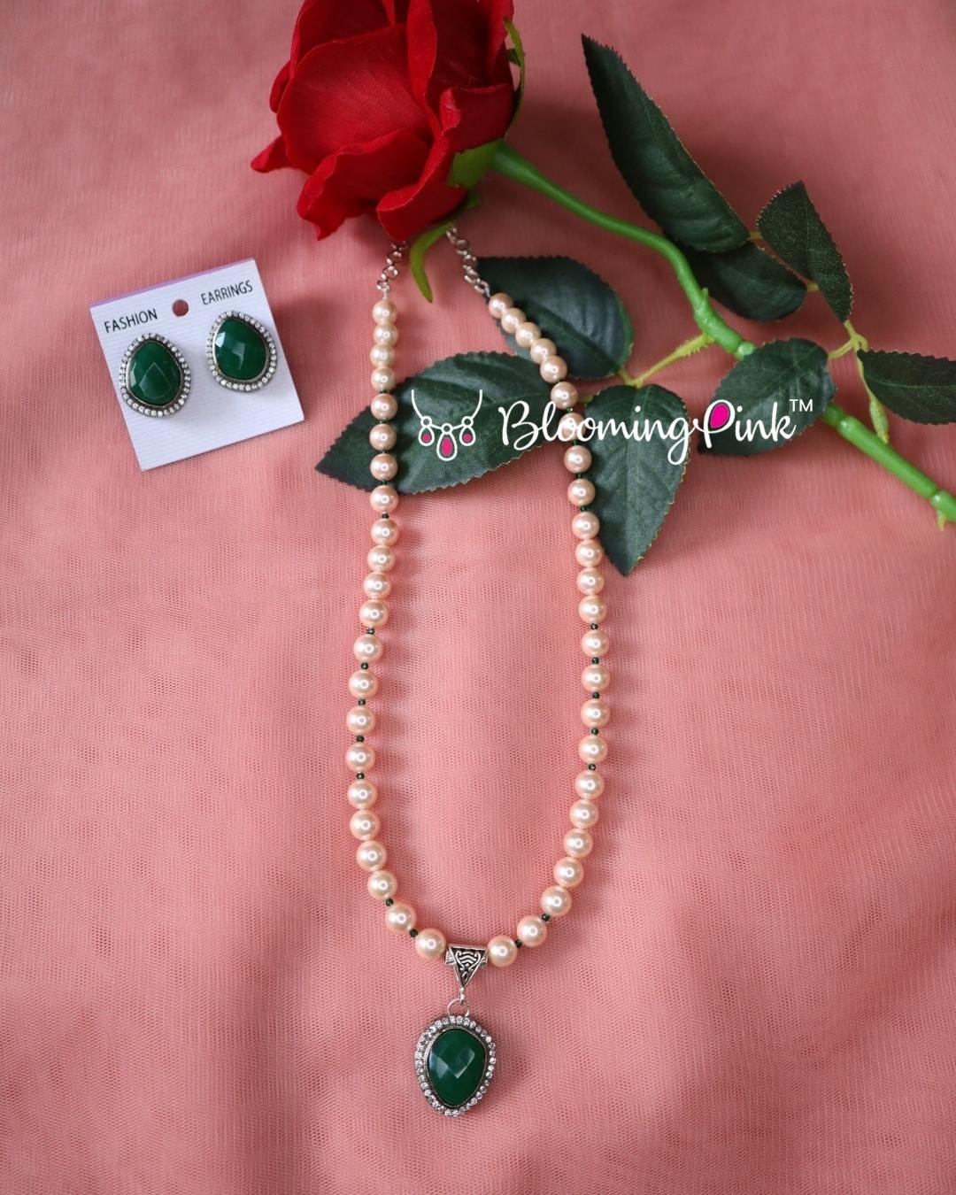 2 Bella Pearl Necklace