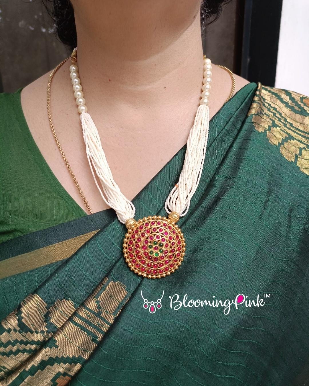 Pallavi Pearl Kemp Necklace