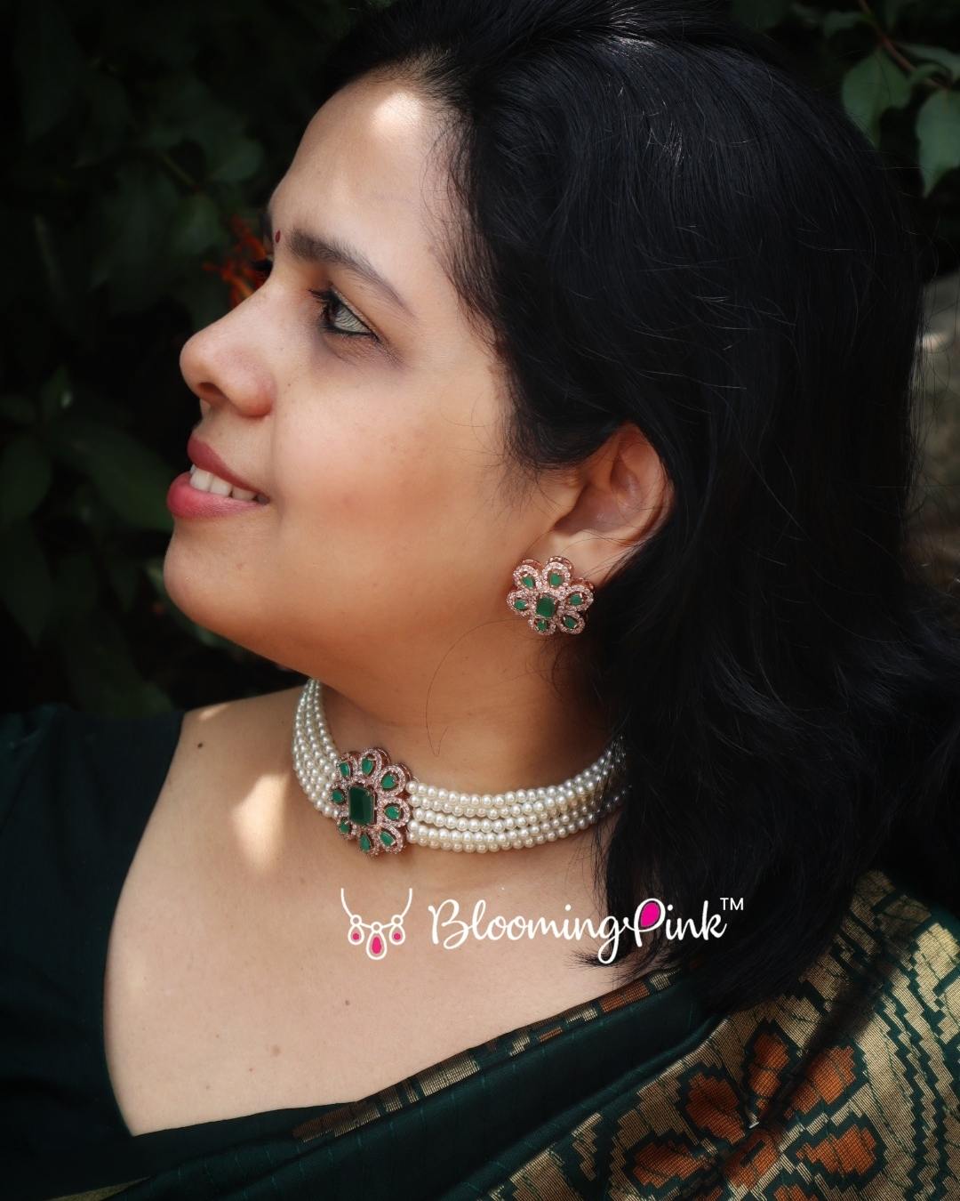 Juhi White Choker