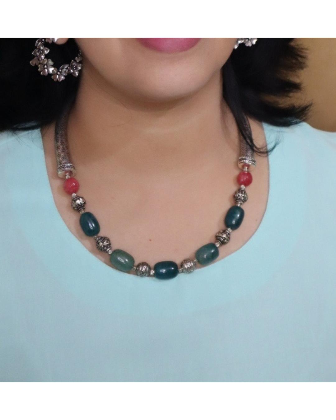 Dhithi Agates Necklace
