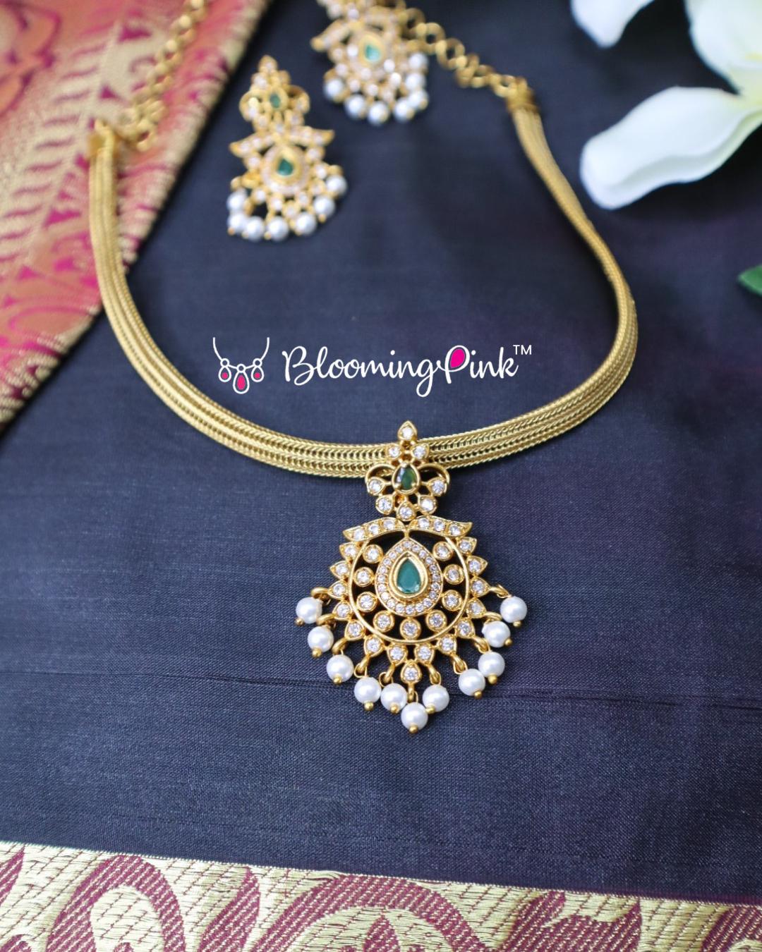 Uthraadam Matt gold Short Necklace