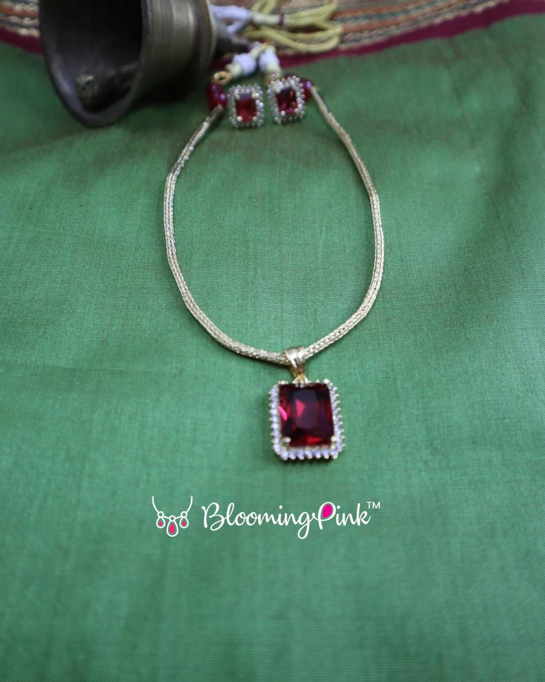 Style with Precious Simplicity