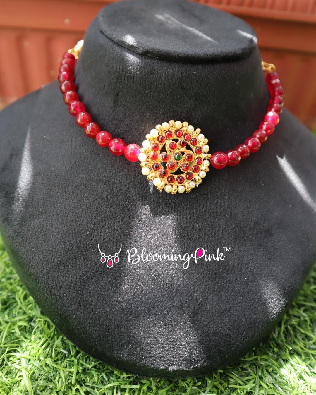 Anjali Kemp Choker