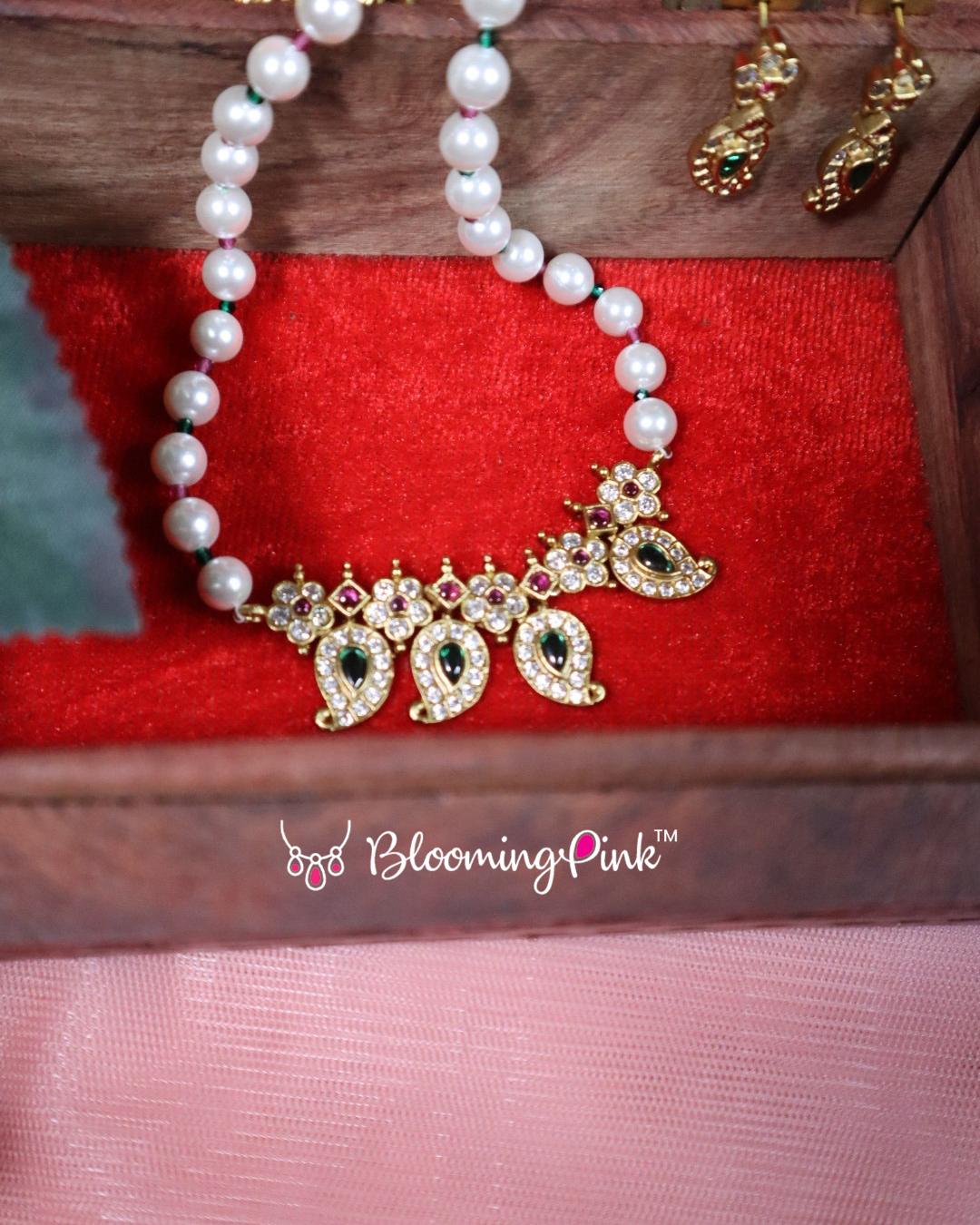 Brinda Pearl Kemp Manga Mala