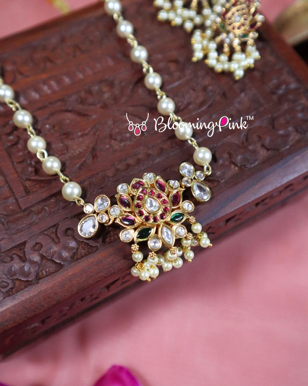 Rithu Pearl Necklace