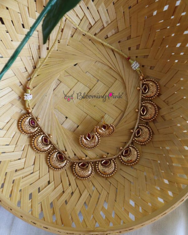 Chandrarupa Choker