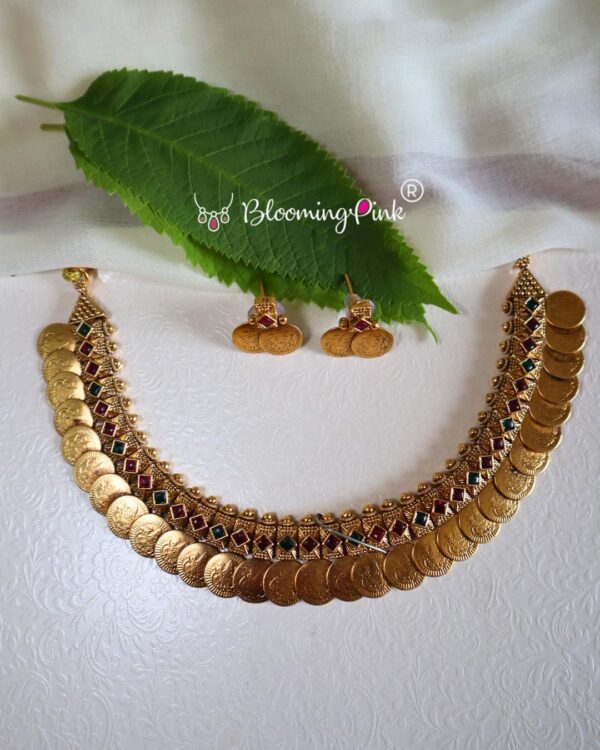 Traditional Kaashu Necklace