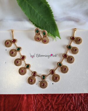 Kaanti Short Necklace