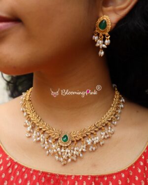 Navya Green Short Necklace