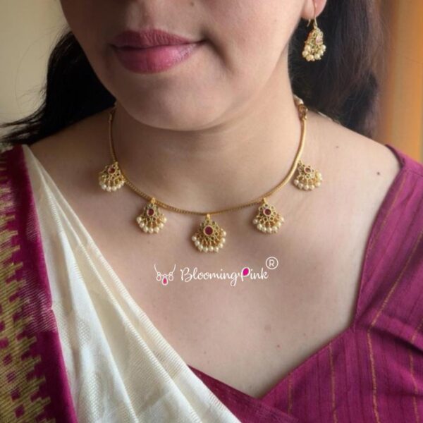 Pushpam Short Necklace