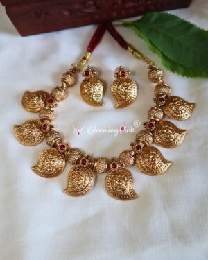 Manga Short Necklace
