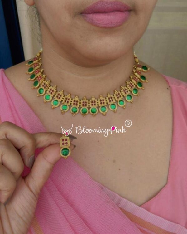 Tushti Green Round Palakka