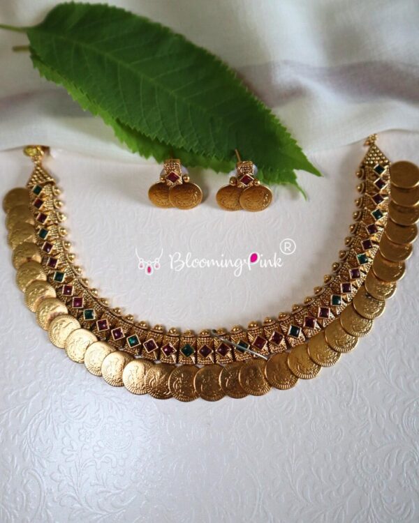 Traditional Kaashu Necklace