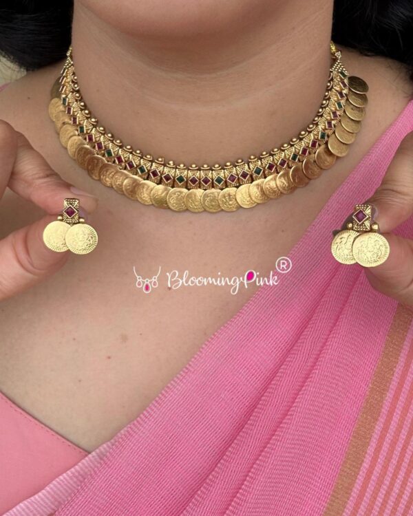 Traditional Kaashu Necklace