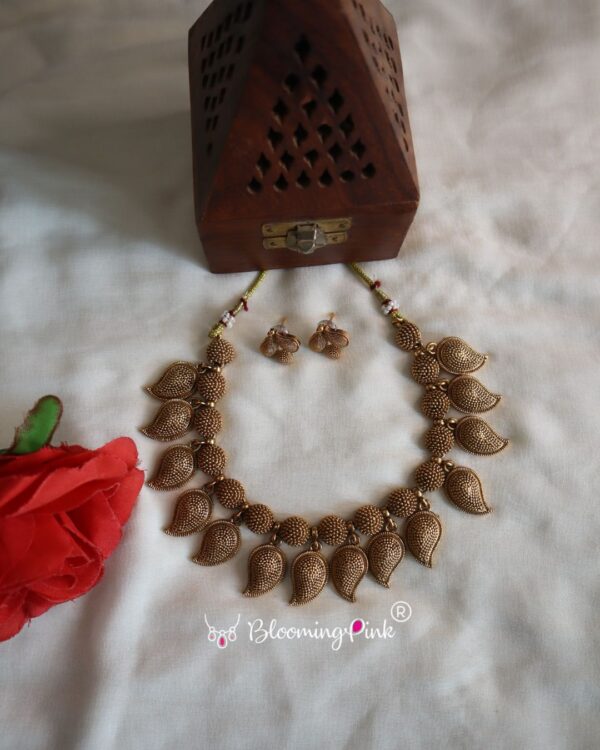 Abha Matt Gold Necklace