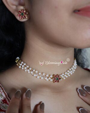 3 Line Pearl choker