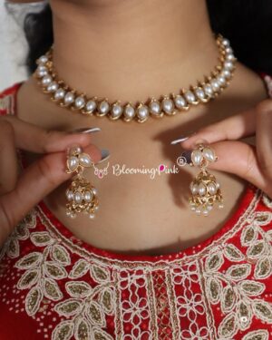 Gauri Pearl studded Necklace