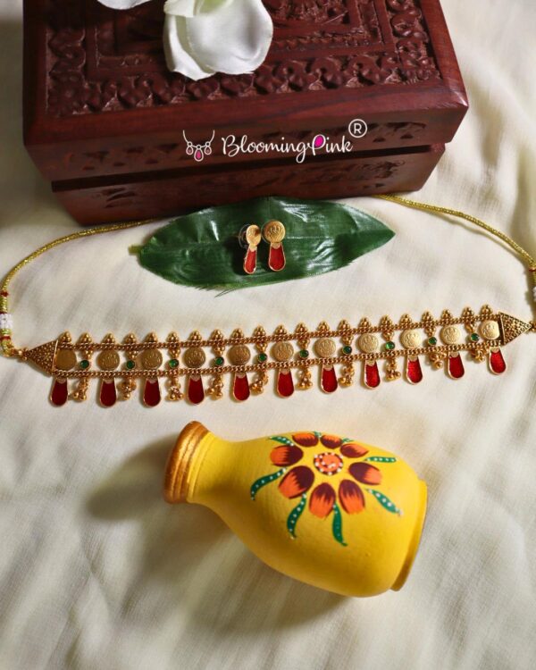 Coin Nagapadam Choker
